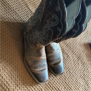 Ariat Distressed Brown Cowboy Boots